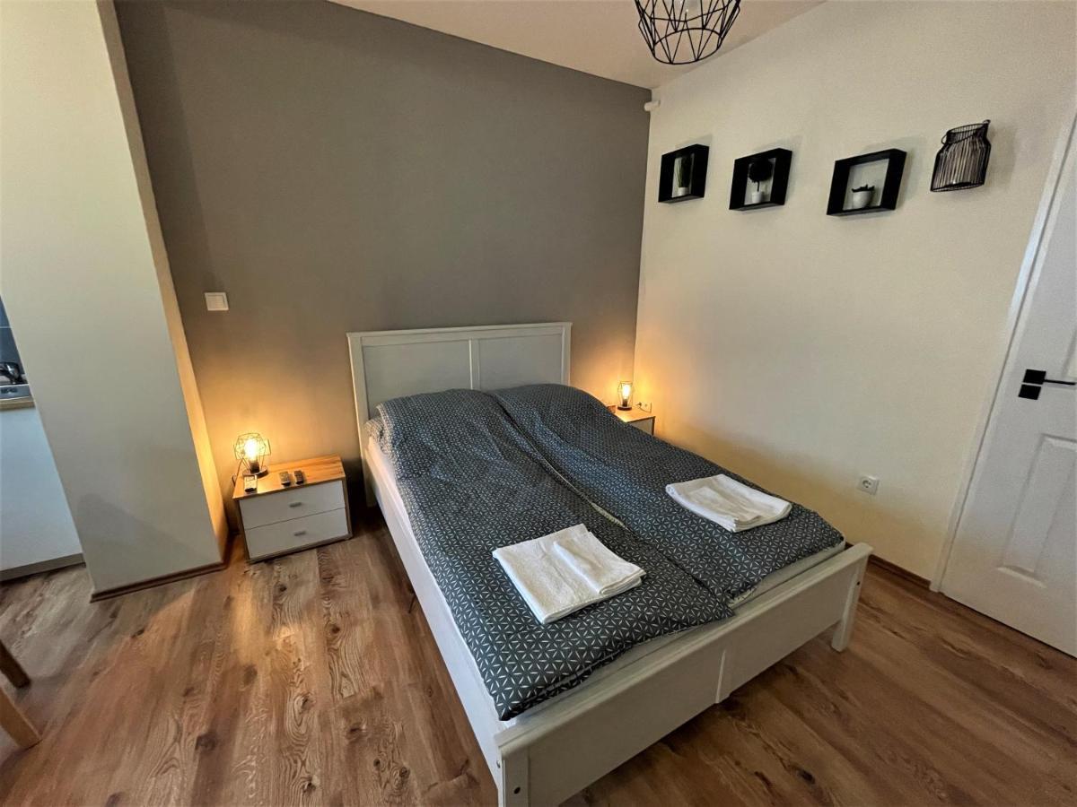 Hanna Apartman เดเบรตเซน ภายนอก รูปภาพ